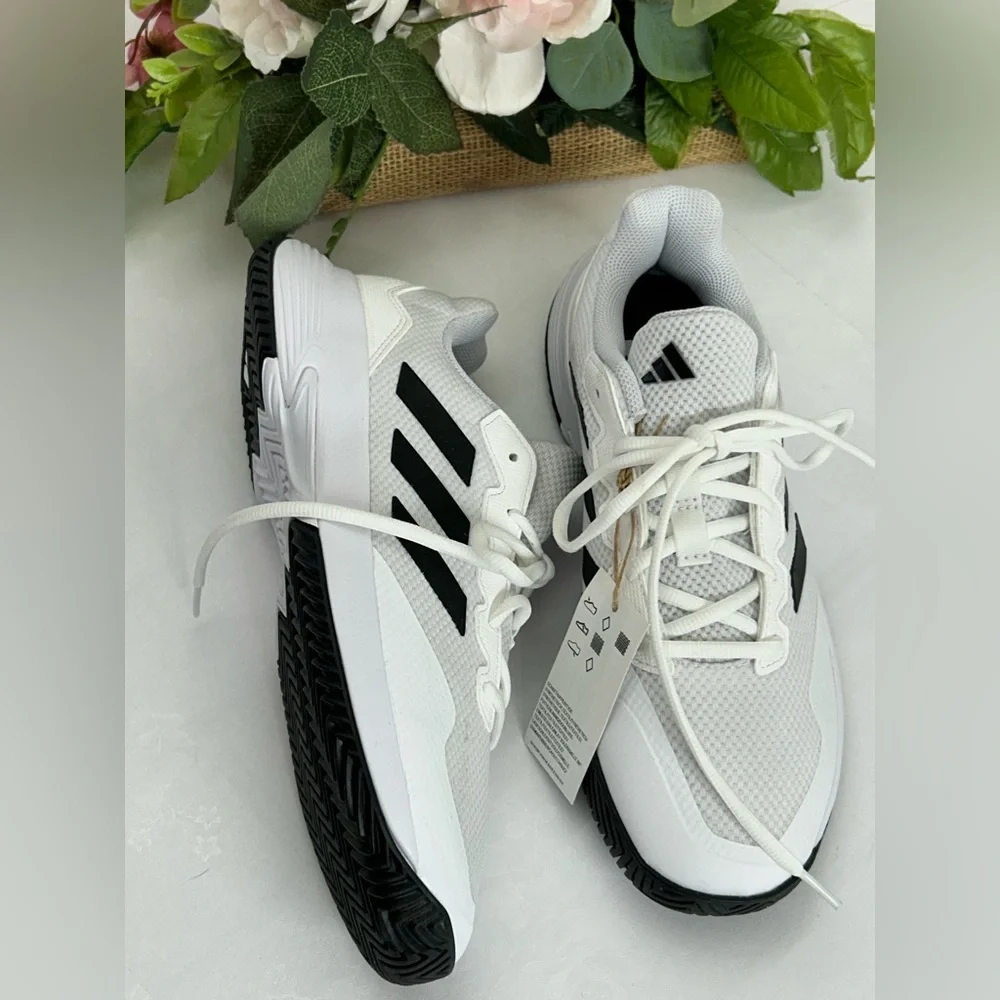 adidas White and Black Low-Top Athletic Trainers